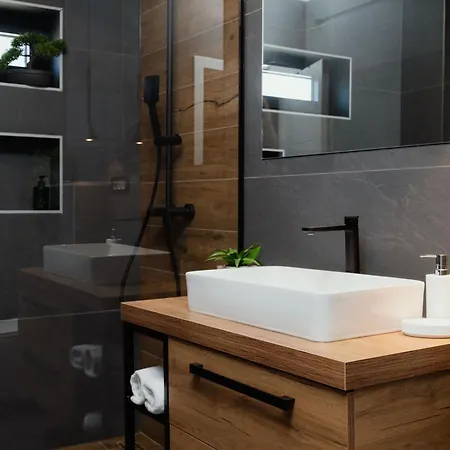 Amare فيلة Donji Zemunik