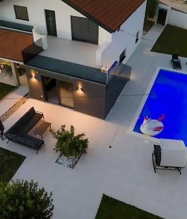 Amare Villa