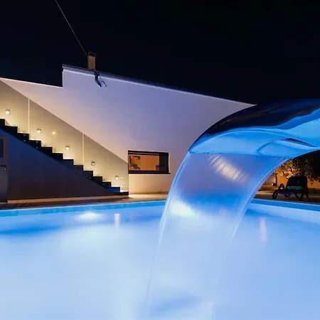 Amare Villa *