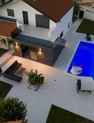 Amare Villa