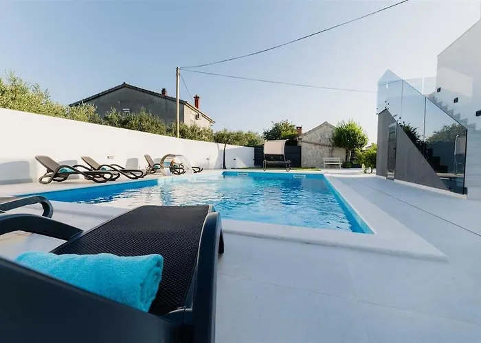 Villa Amare Donji Zemunik