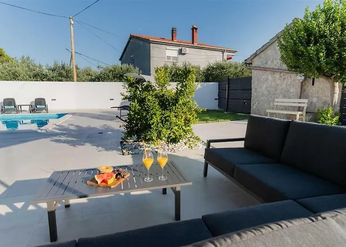 Villa Amare Donji Zemunik