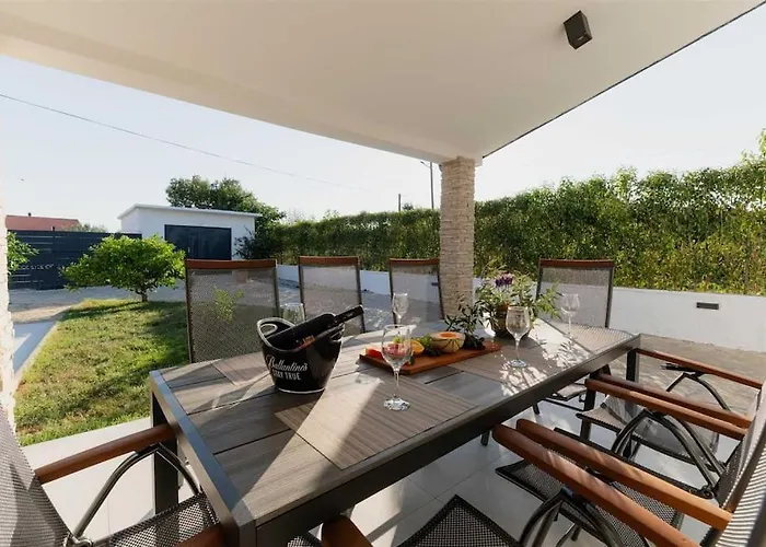 Amare Villa Donji Zemunik